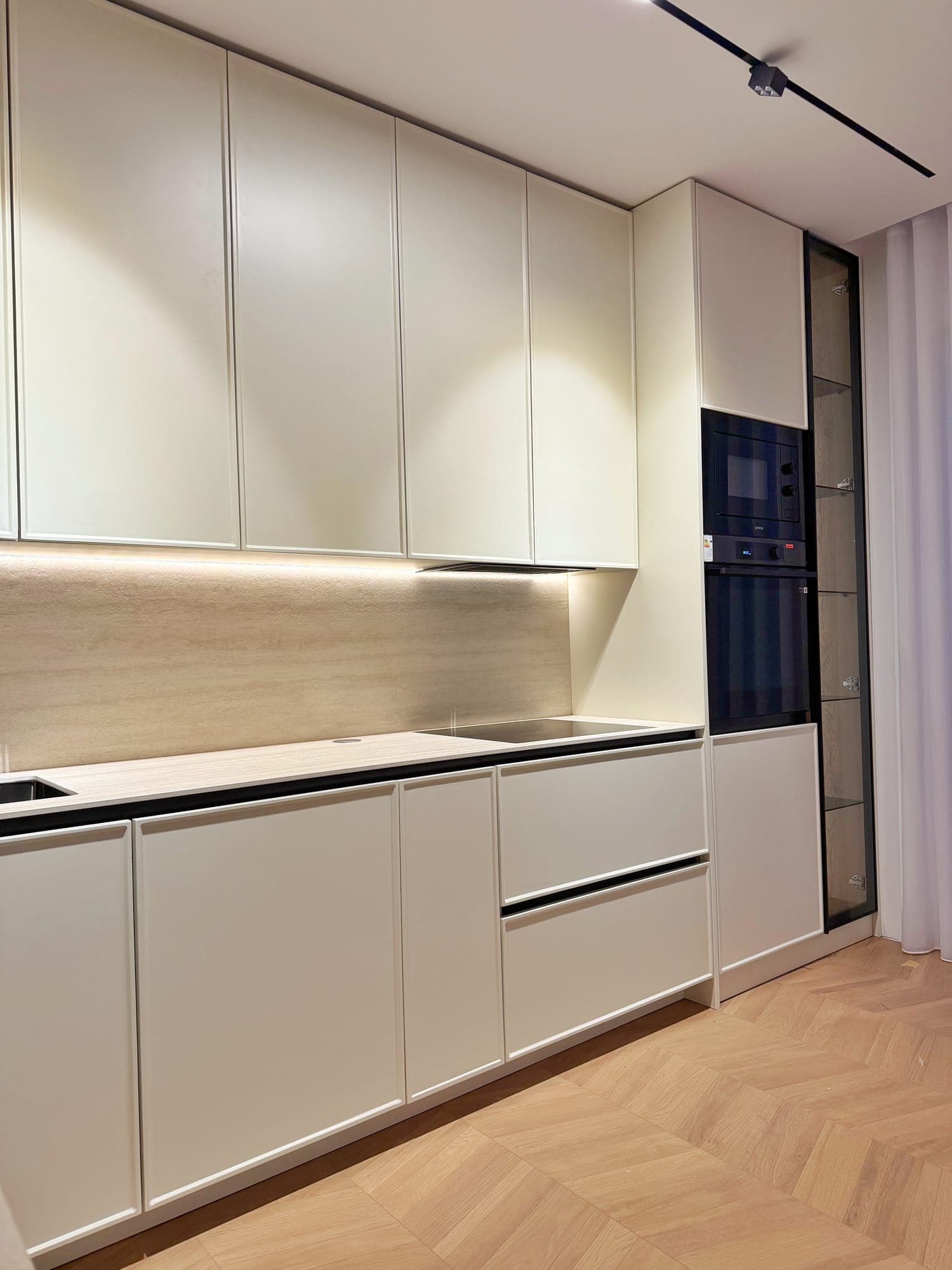 A.Q. Residence 1