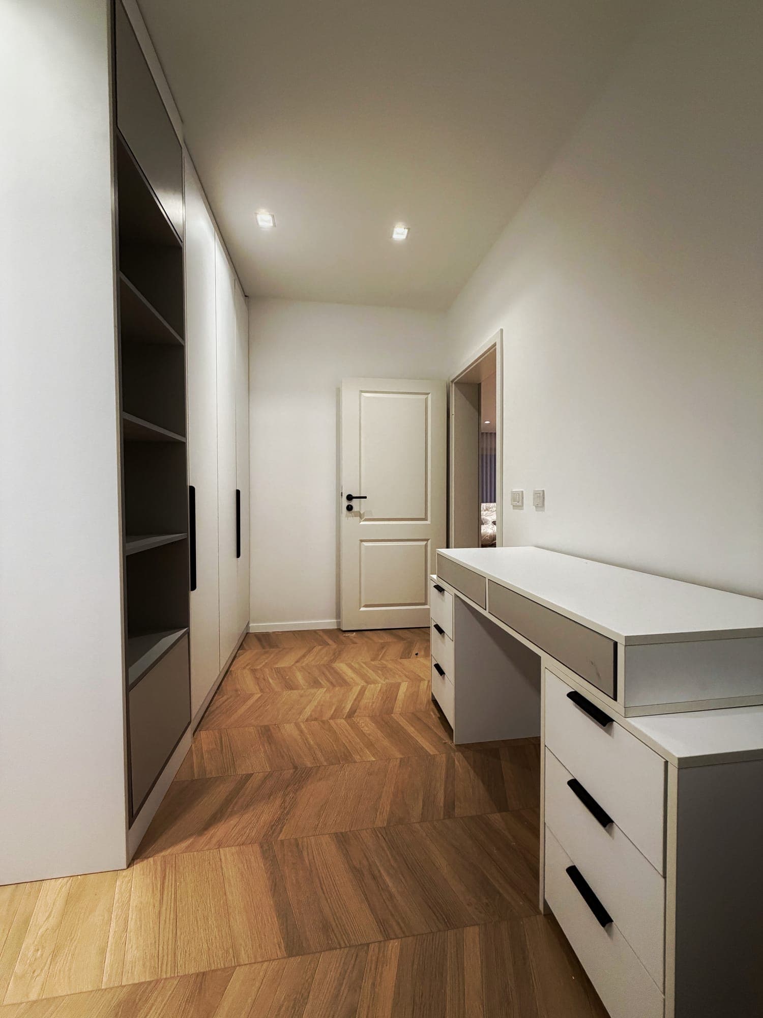 A.Q. Residence 4