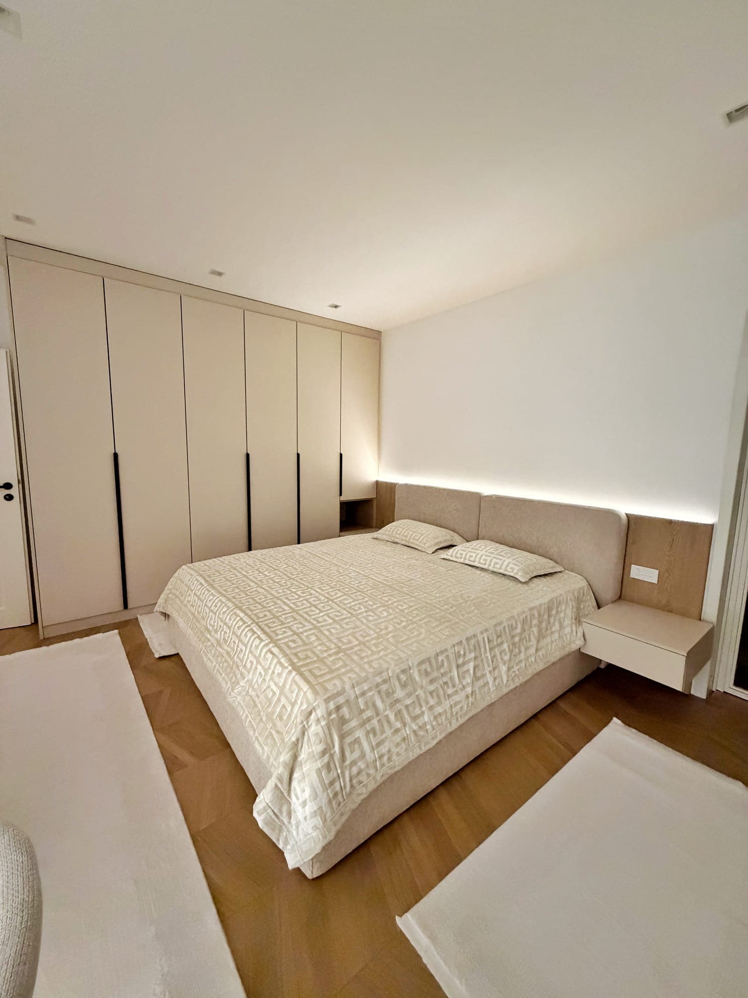 A.Q. Residence 12