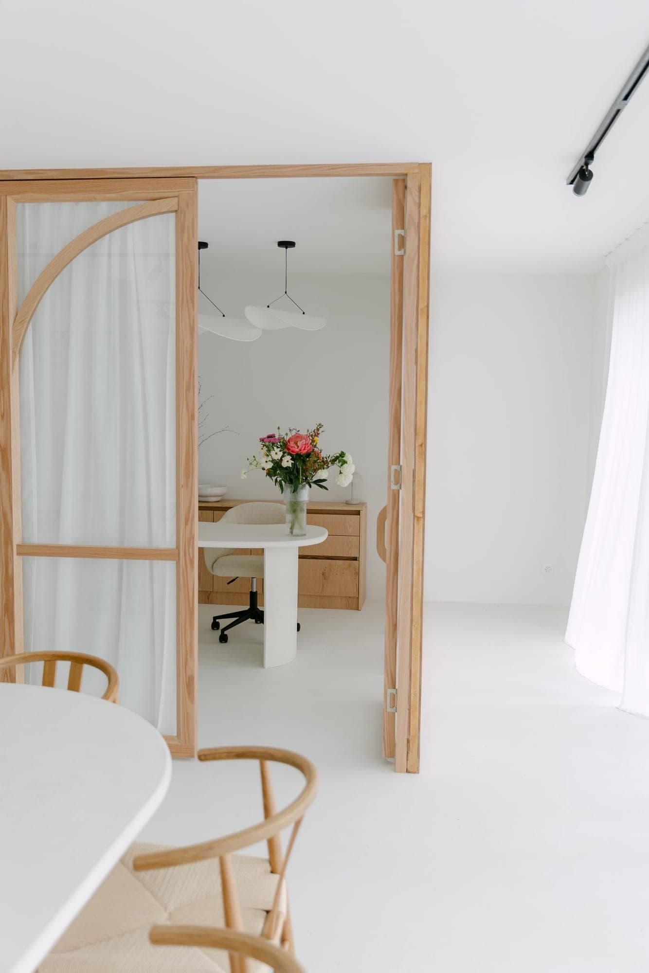 Cafe Amour / Studio Nest 9
