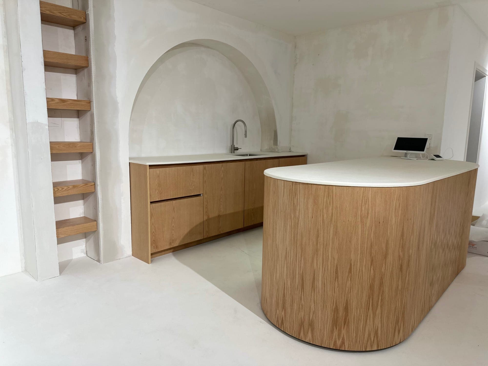 Cafe Amour / Studio Nest 14