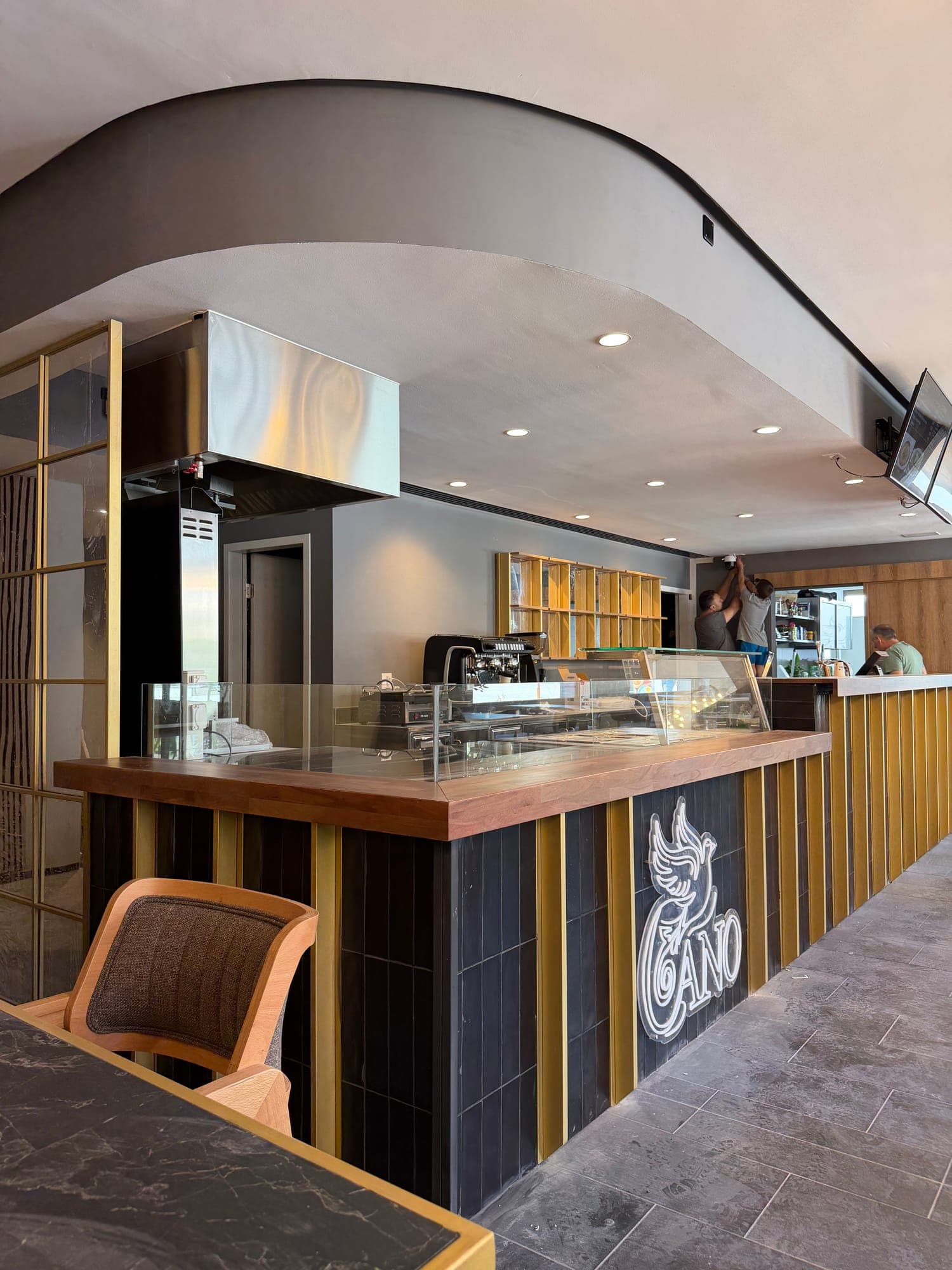 Cano Restaurant 10