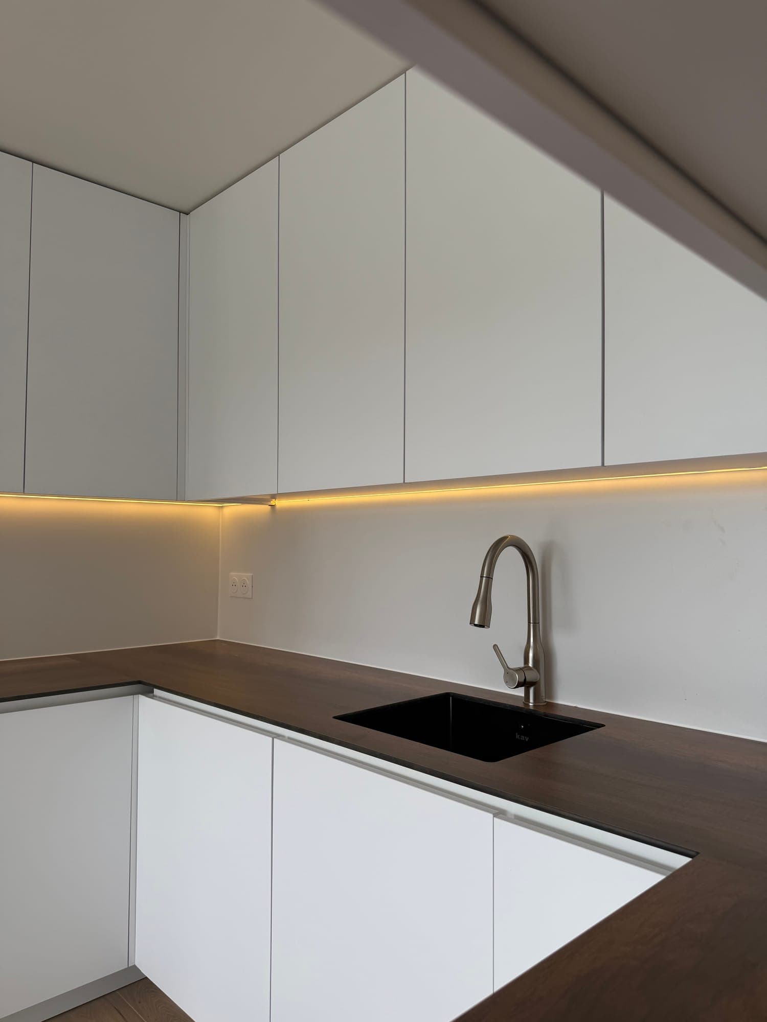 F.SH. Residence 13