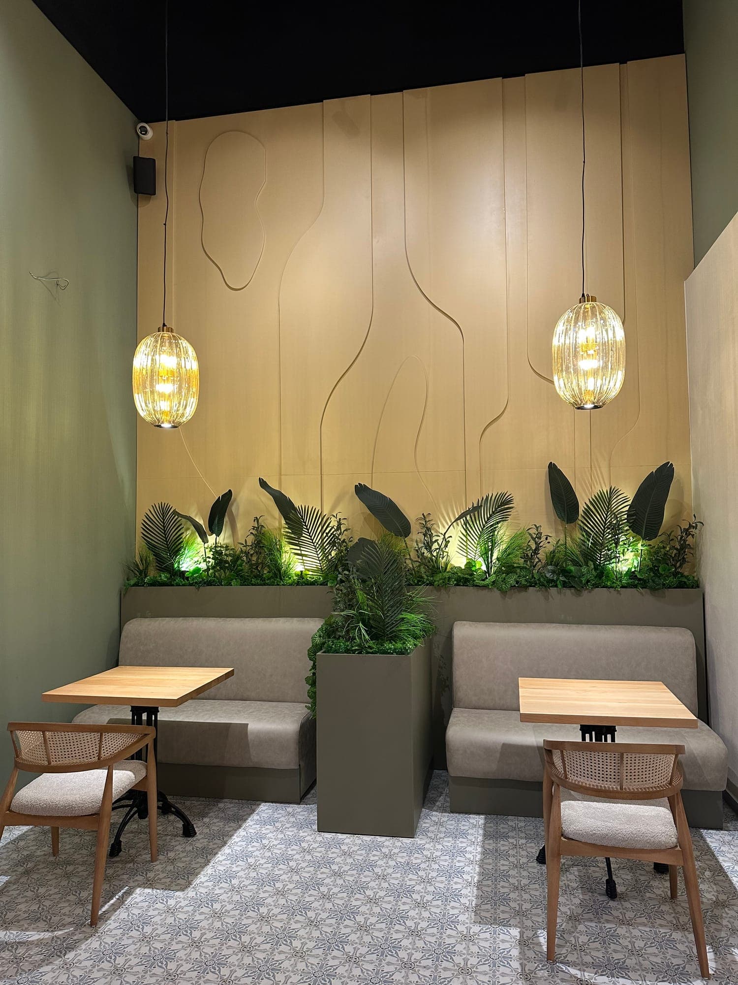 Sense Cafe & More 7